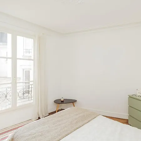 아파트 Bright 35 M For 2 With Balcony In 파리